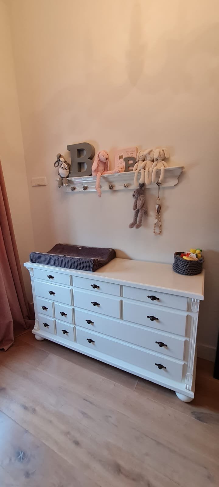 Vintage brocante COMMODE & LEDIKANT met plateau, Ophalen, 50 tot 70 cm, Voetruimte, 100 cm of meer