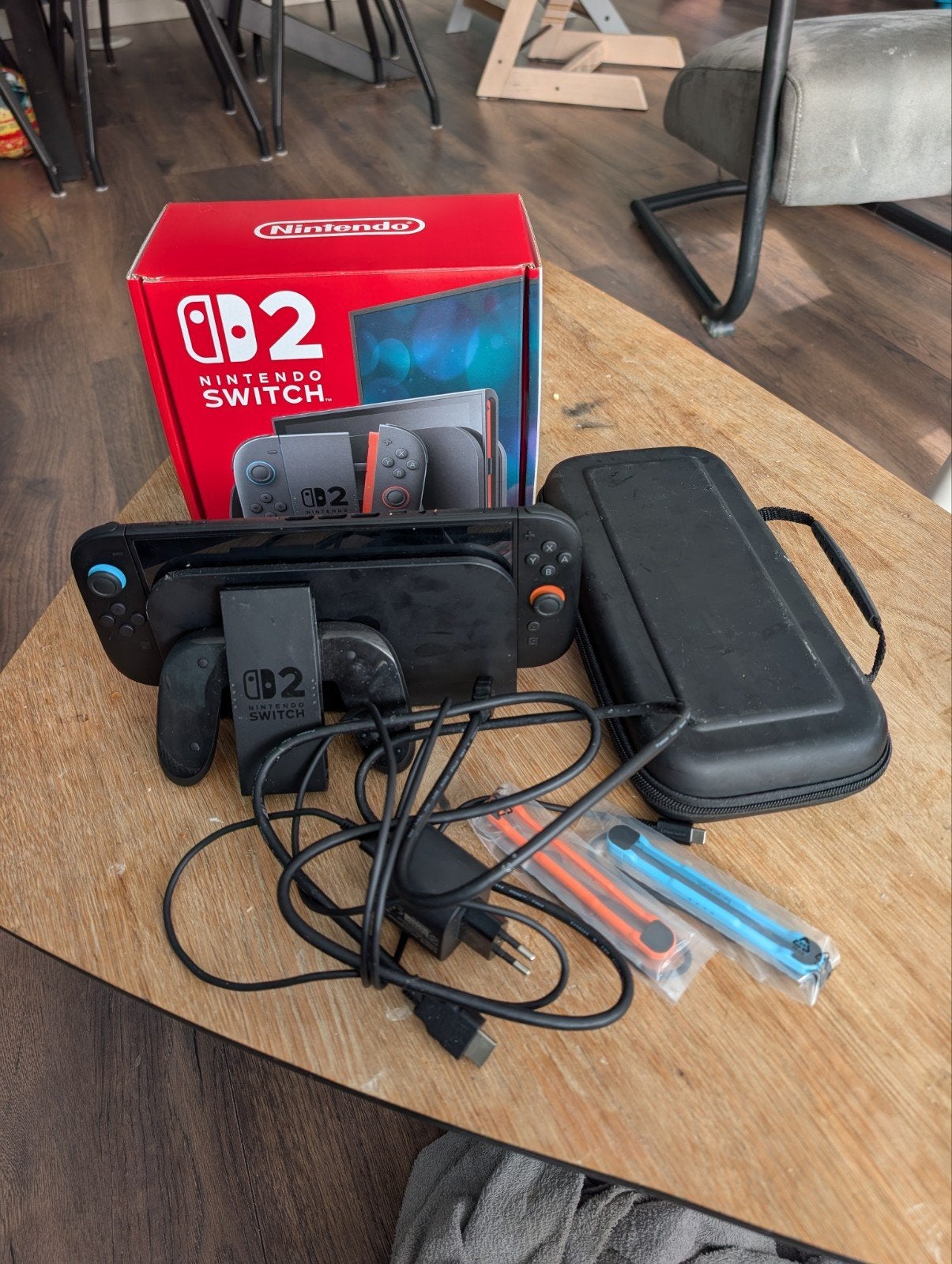 Nintendo Switch 2 met accessoires, Ophalen, Zo goed als nieuw, Met 2 controllers, Switch Original
