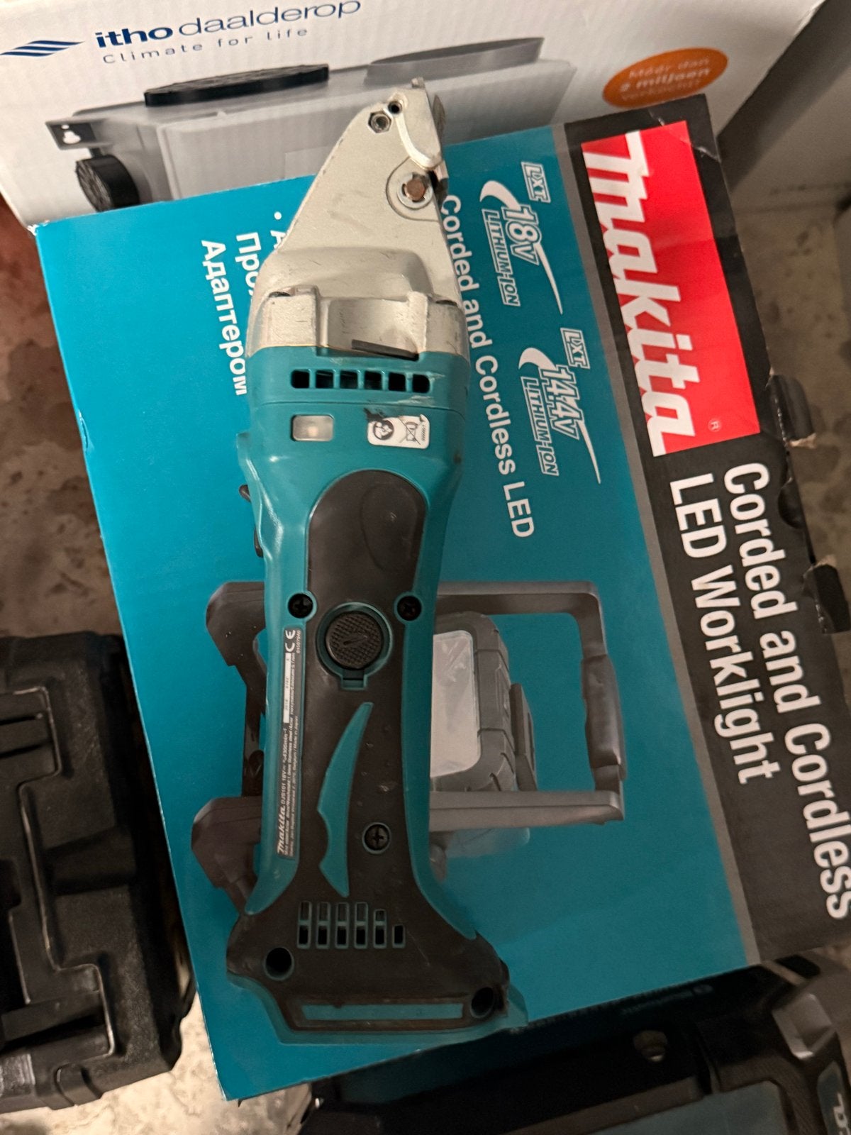 Makita en DeWalt Gereedschap: Knabbelschaar, Radio, Cirkelza, Ophalen of Verzenden, Zo goed als nieuw, Overige typen, Makita