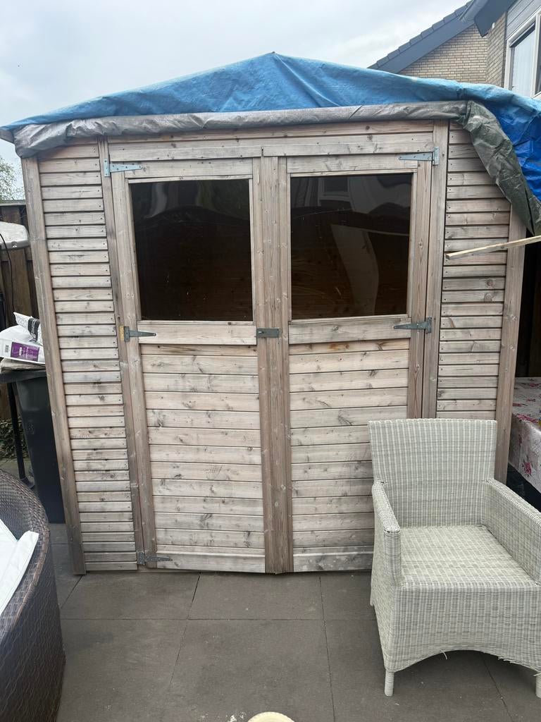 Houten schuur met ramen - Gebruikt, Tuin en Terras, Tuinhuizen, 250 tot 500 cm, Schuur, Ophalen of Verzenden, 2 ramen