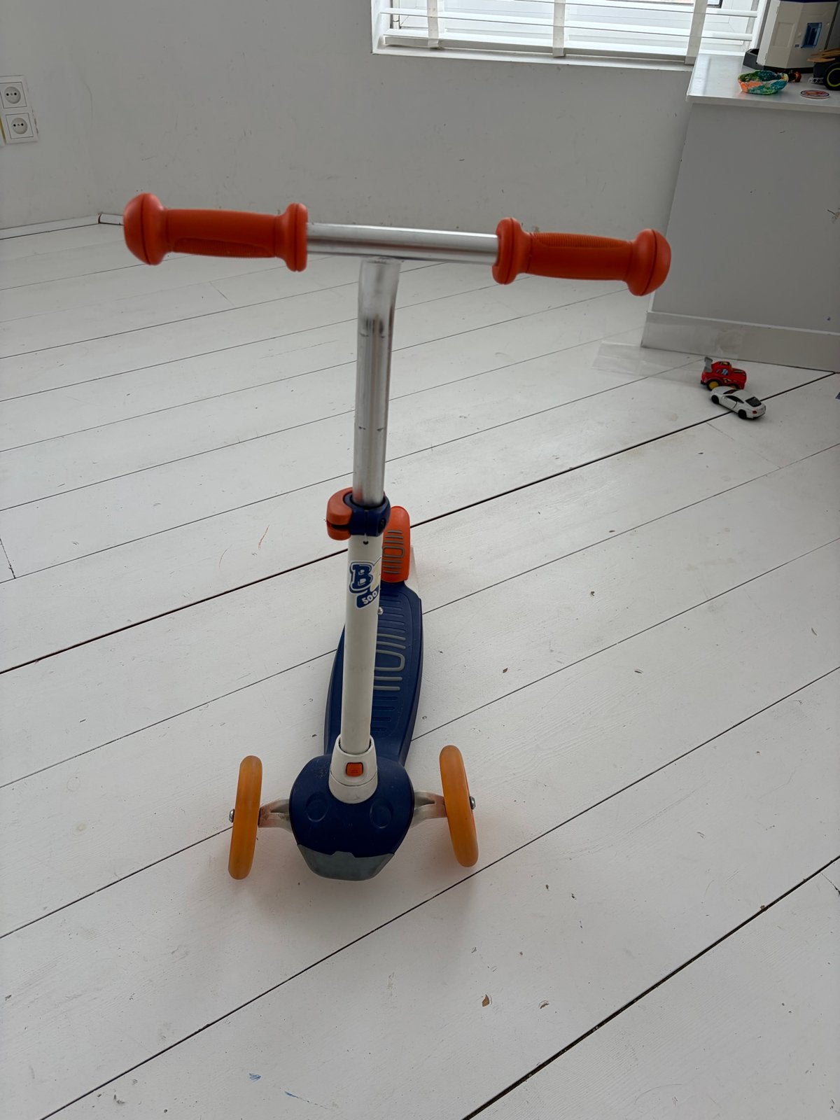 Decathlon Oxelo kinderstep met 3 wielen - Blauw/Oranje, Ophalen, Gebruikt, Gewone step