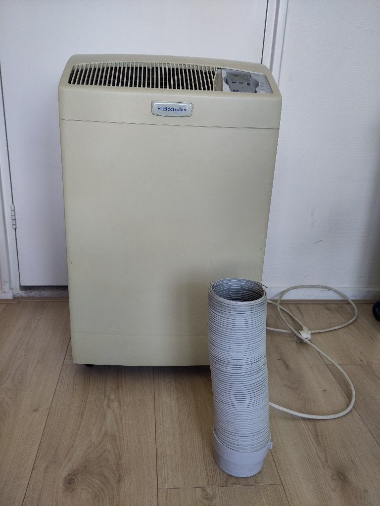 Electrolux Sensorclima EPE 800 mobiele airconditioner, Ophalen, Gebruikt, Koelen en Ontvochtigen, Minder dan 60 m³
