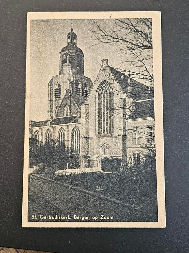 St. Gertrudiskerk Bergen op Zoom ansichtkaart, Ophalen of Verzenden, Voor 1920, Noord-Brabant