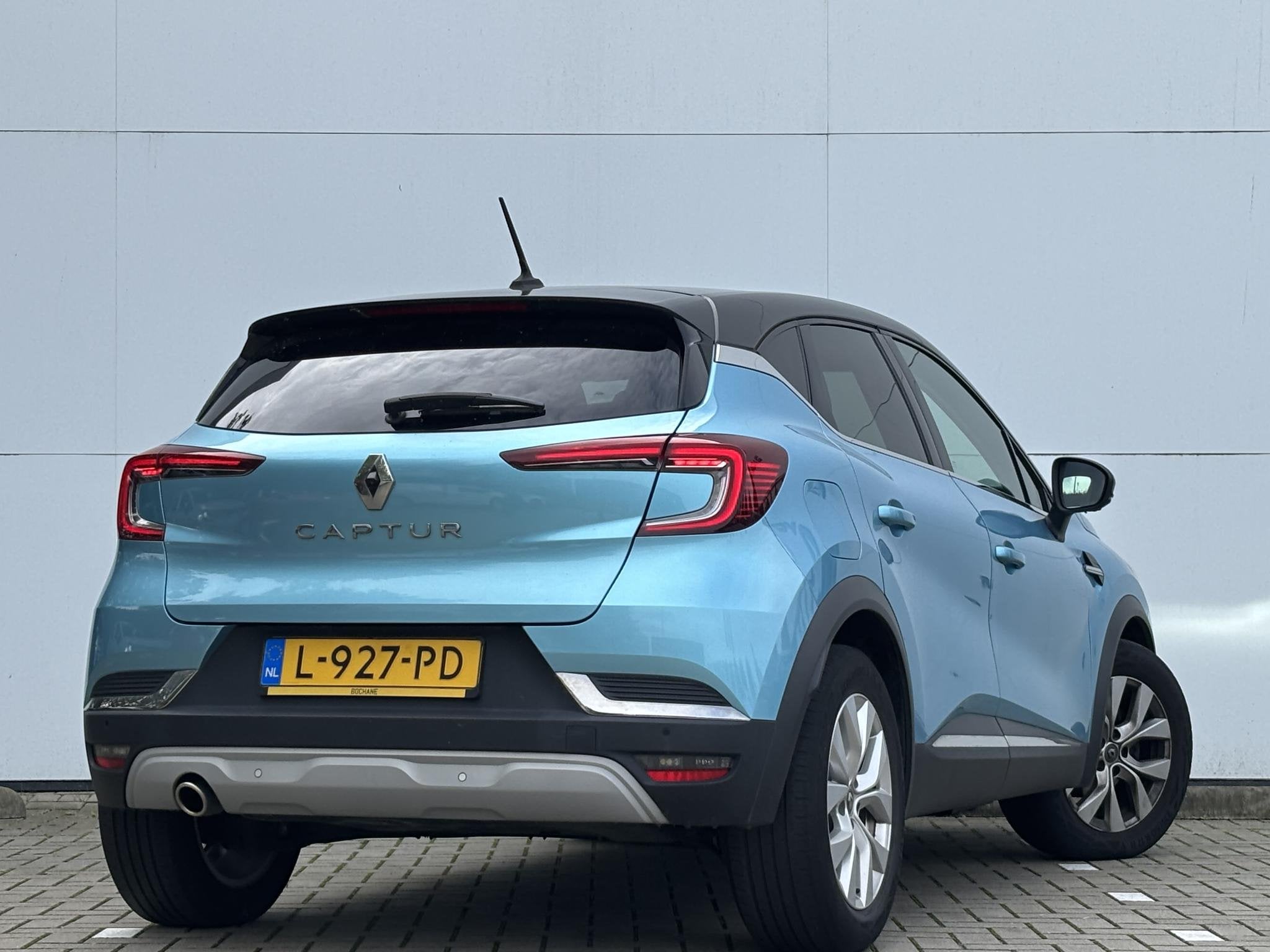 Renault Captur 1.0 TCe 100 Bi-Fuel Intens Navigatie / Achter, Auto's, Voorwielaandrijving, 101 pk, Gebruikt, Euro 6