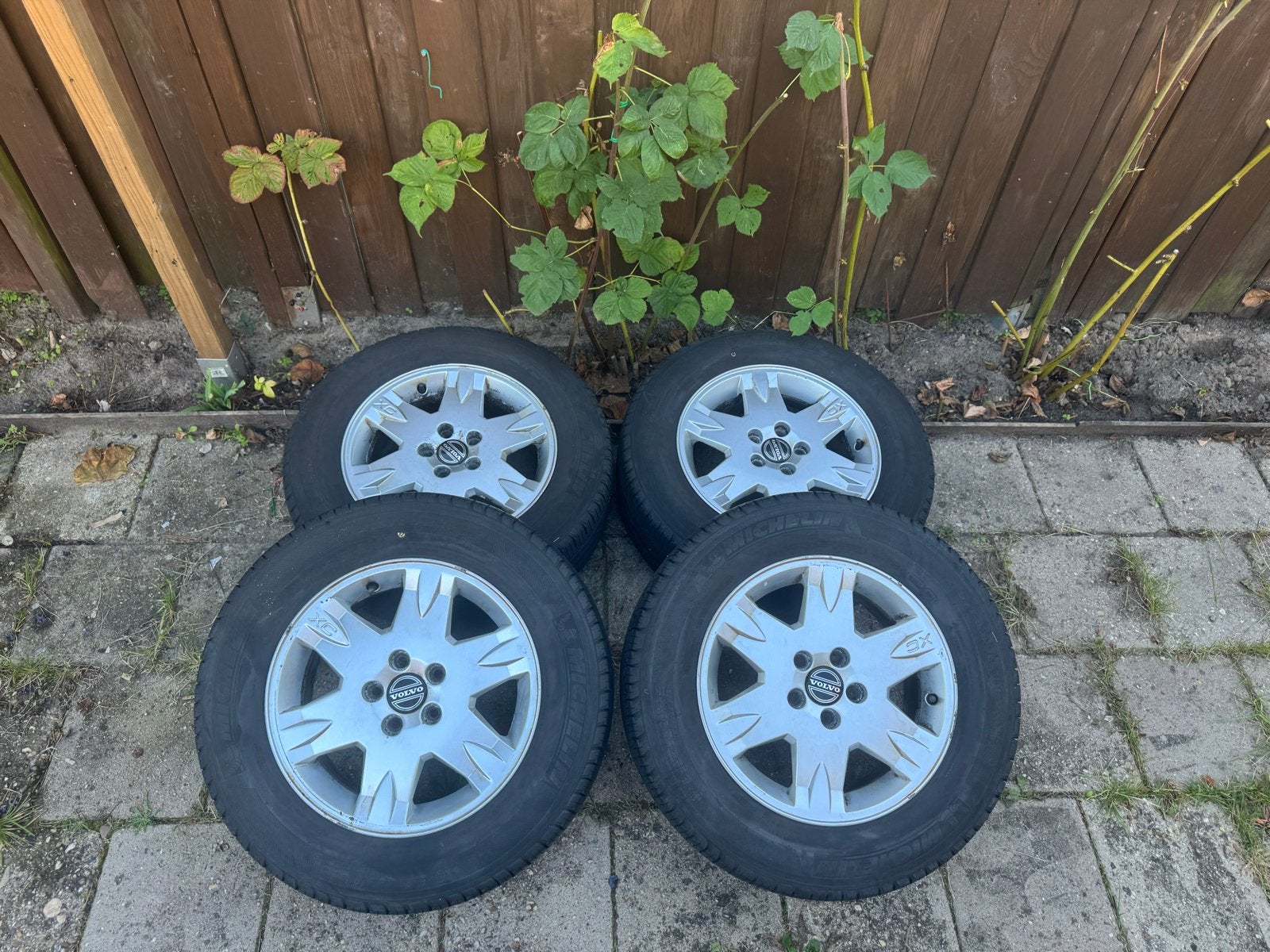 Volvo velgen met Michelin banden 215/65 R16 Volvo XC 70, Ophalen, 16 inch, Banden en Velgen, All Season