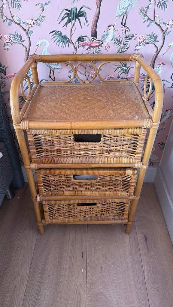 Nachtkastje, 1 of 2 laden, Zo goed als nieuw, Minder dan 100 cm, 25 tot 50 cm