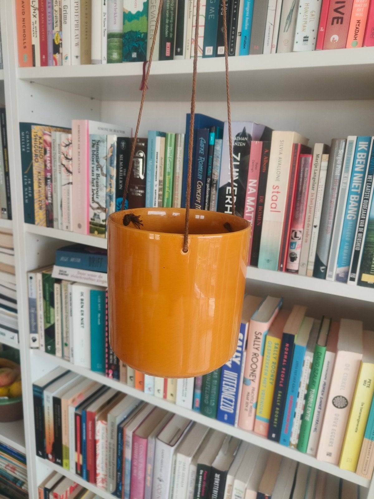 Okergele hangbloempot, Tuin en Terras, Bloempotten, Ophalen, Rond, Binnen, Zo goed als nieuw
