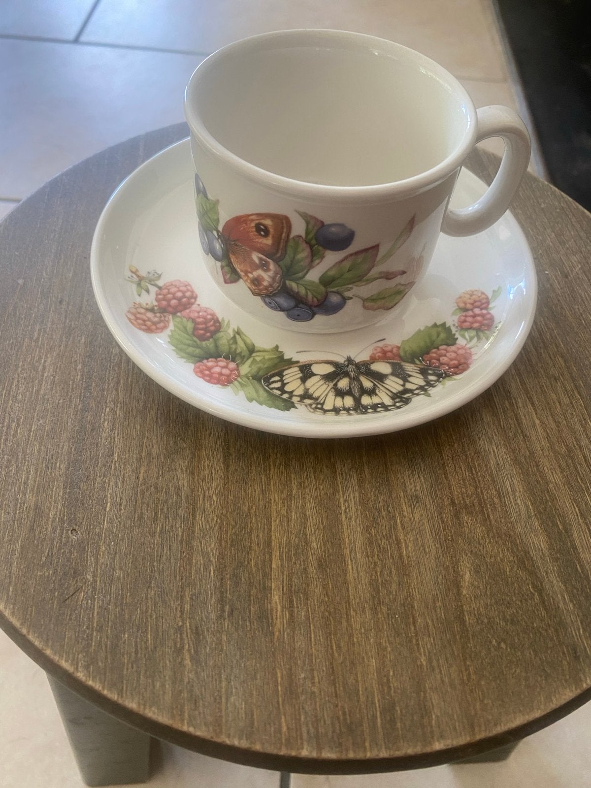 Marjolein Bastin Libelle kop en schotel vlinders, Huis en Inrichting, Keramiek, Landelijk/Boerenbont, Ophalen of Verzenden, Zo goed als nieuw