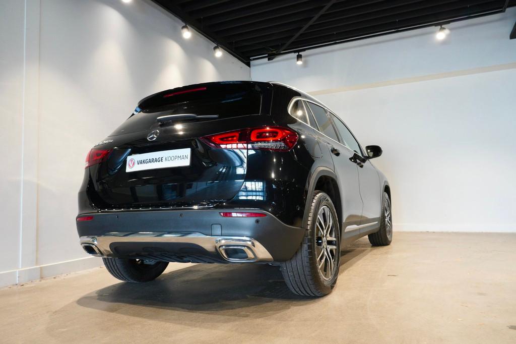 Mercedes-Benz GLA-klasse 250 e AMG Line, Auto's, Mercedes-Benz, 15 kWh, Leder en Stof, Zwart, Bedrijf