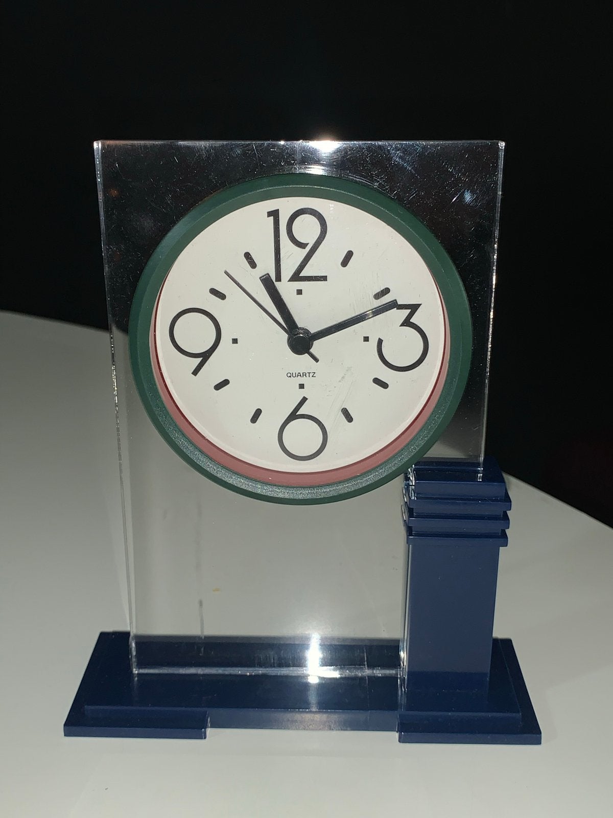 Vintage Memphis Tafelklok - Quartz retro, Huis en Inrichting, Woonaccessoires | Klokken, Meerkleurig, Vintage, Analoog, Werkt op batterijen