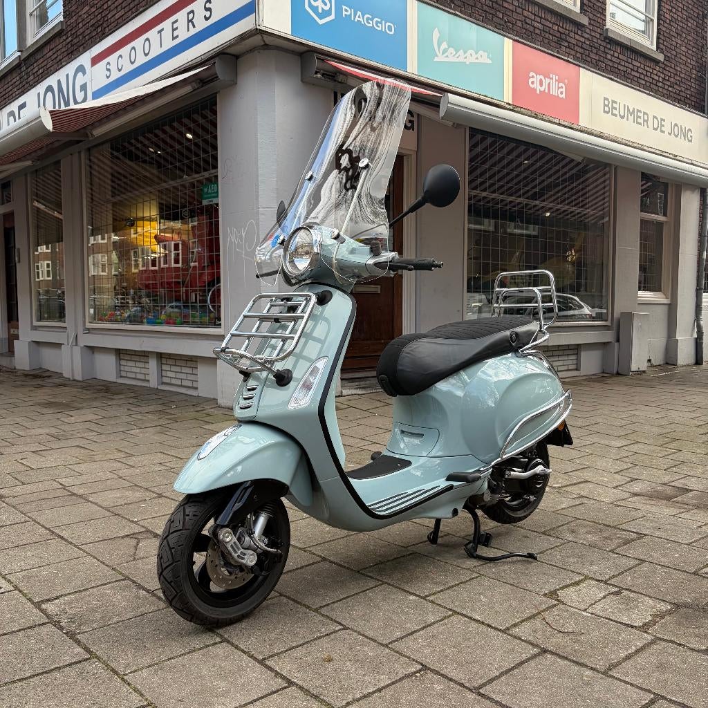Vespa Primavera 50 | Ice Blue | Custom scooter vol opties, Fietsen en Brommers, Scooters | Vespa, Overige modellen, Nieuw, Ophalen of Verzenden