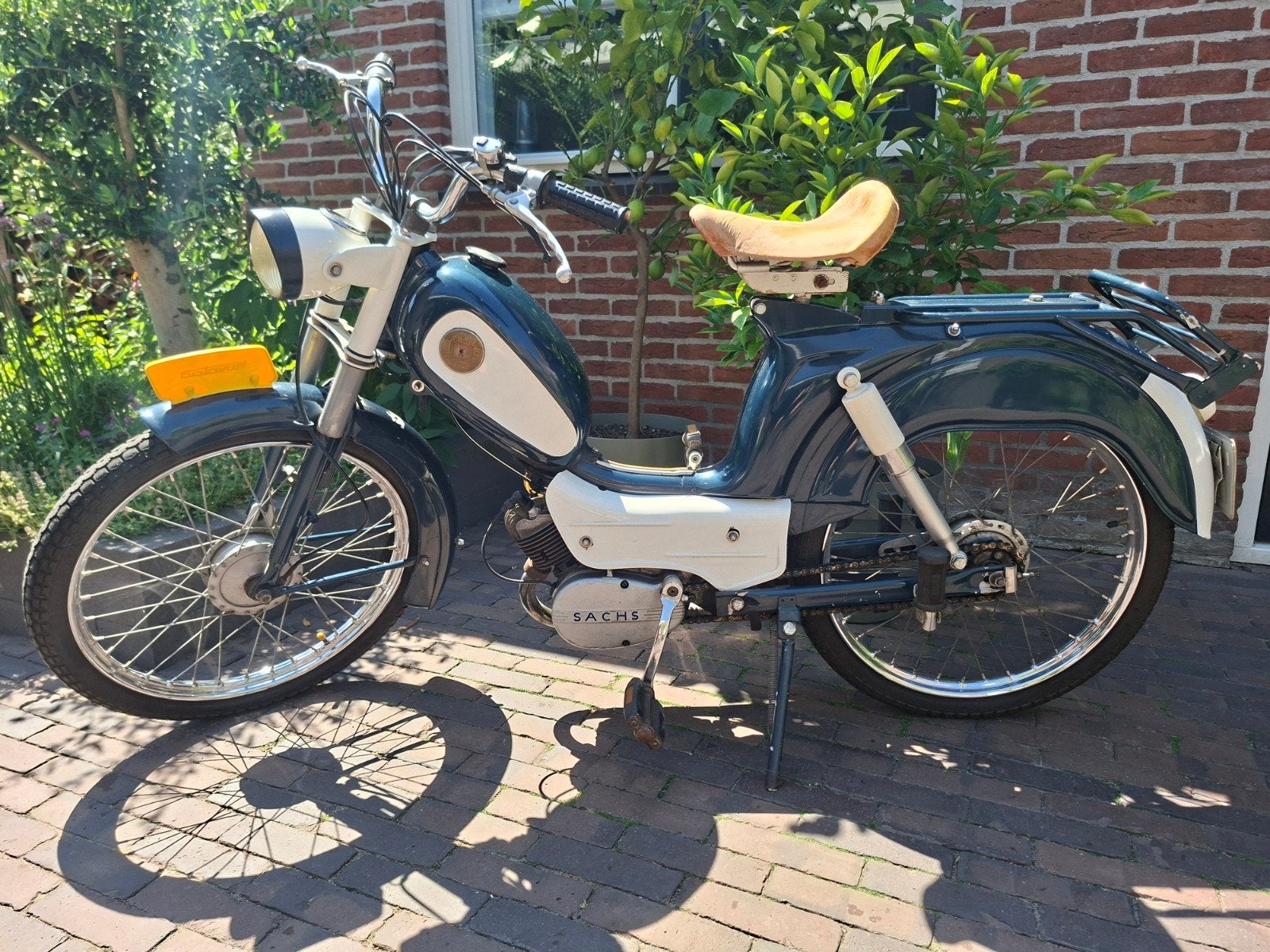 Oldtimer brommer batavus mot o mat, Ophalen, Batavus