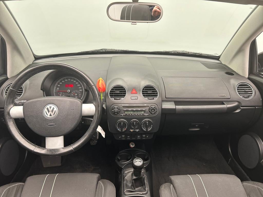 Volkswagen New Beetle Cabriolet 1.6 Trendline | Trekhaak | A, Gebruikt, Beetle (Kever), 4 cilinders, Cabriolet