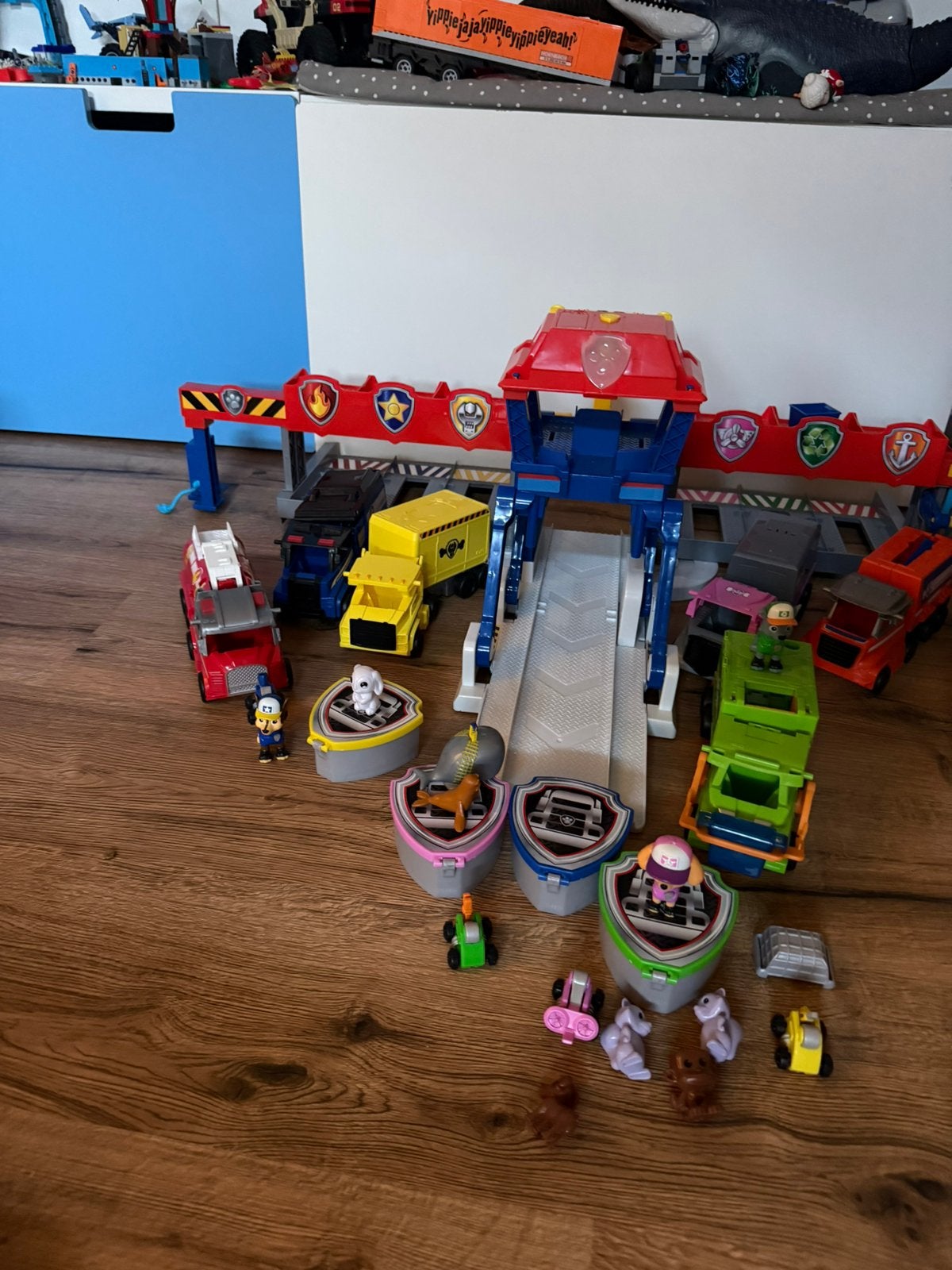 big truck paw patrol garage incl alle auto's, Ophalen, Zo goed als nieuw