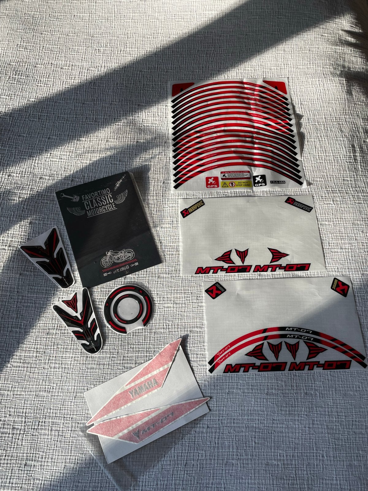 Set YAMAHA motor stickers rood/zwart, Motoren, Ophalen of Verzenden