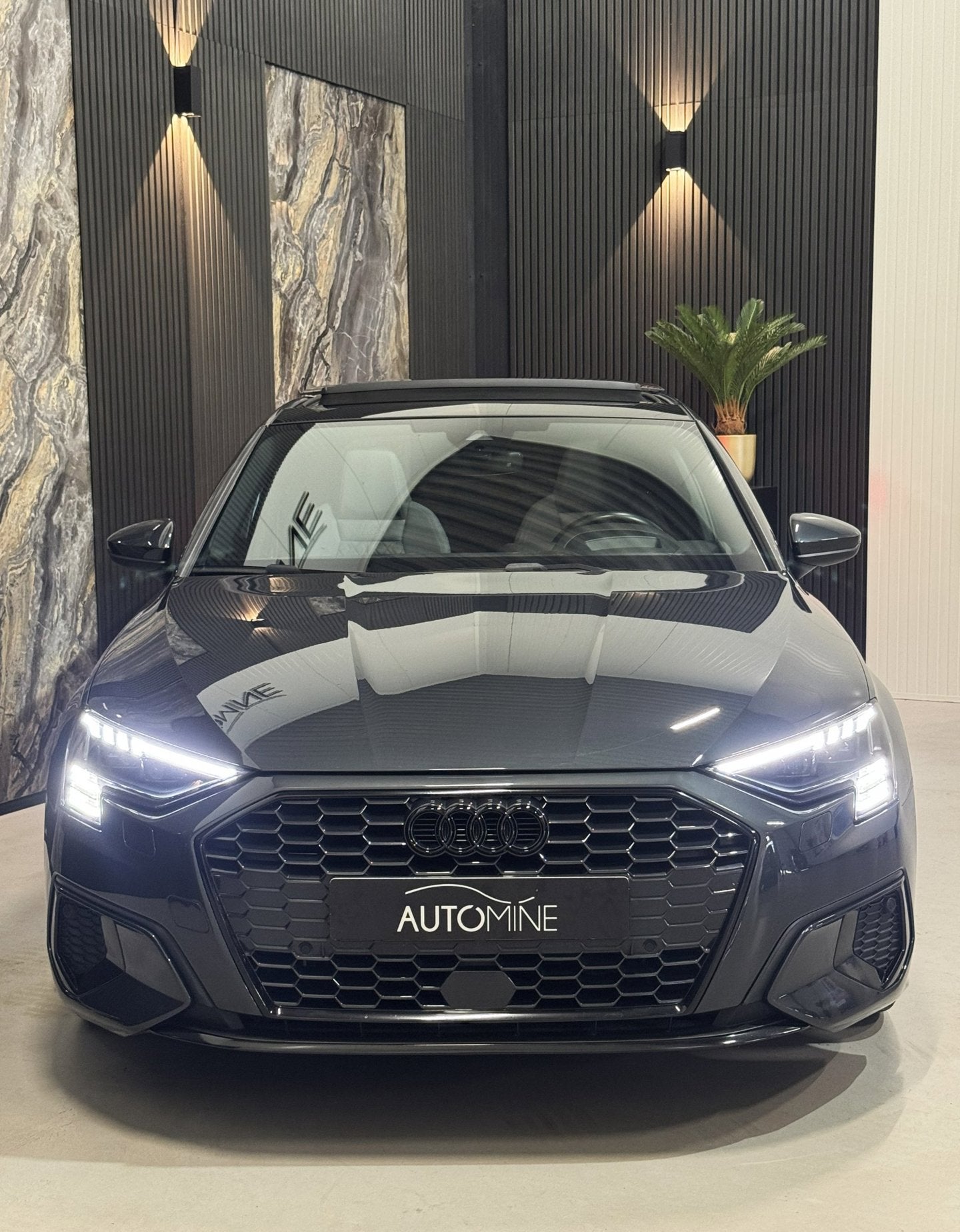 Audi A3 LIMOUSINE 35 TFSI S-line Black Optic|PANO|VIRTUAL|KU, Auto's, Dealer onderhouden, 4 cilinders, 150 pk, Bedrijf