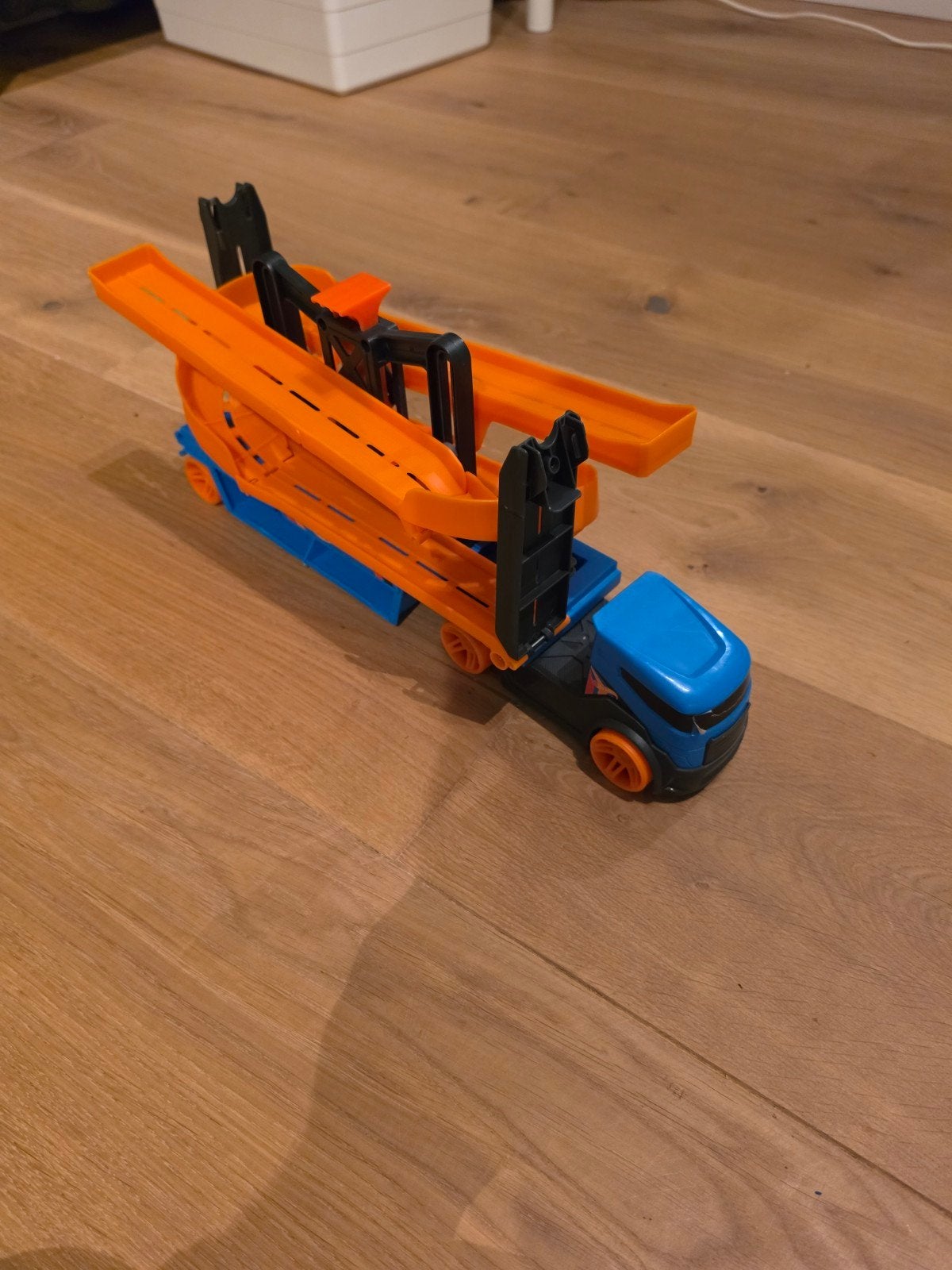 Hot Wheels City Lift en Lanceer Trailer - Opslag & Speel, Ophalen, Gebruikt