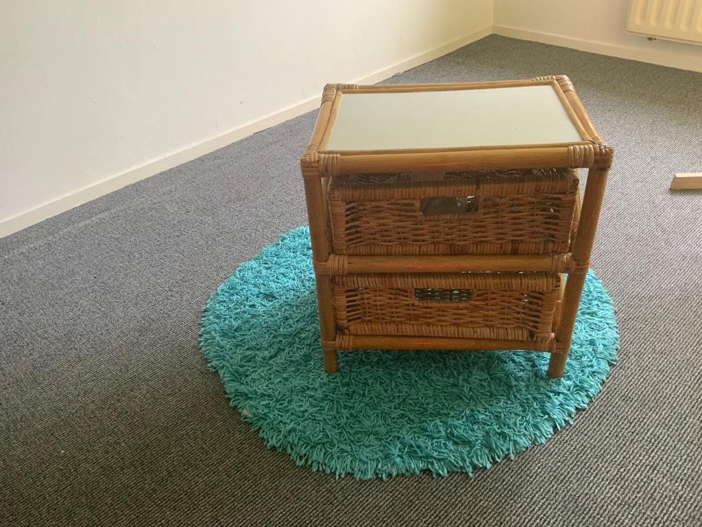 Bamboe nachtkastje, Huis en Inrichting, Slaapkamer | Nachtkastjes, Ophalen, Overige materialen, Gebruikt, Minder dan 45 cm