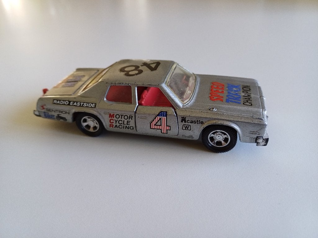 matchbox superkings plymouth gran fury, Hobby en Vrije tijd, Modelauto's | Overige schalen, Ophalen of Verzenden, Gebruikt, Auto