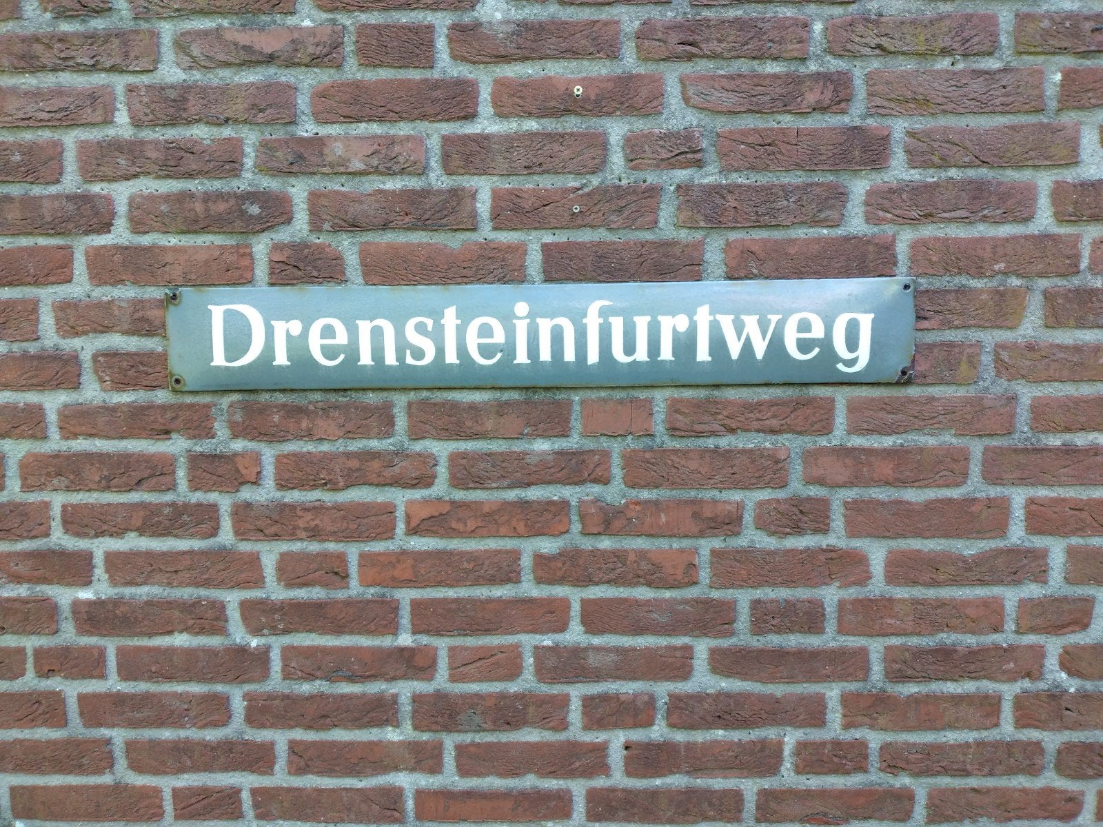Antiek emaille straatnaambord drensteinfurtweg, Ophalen
