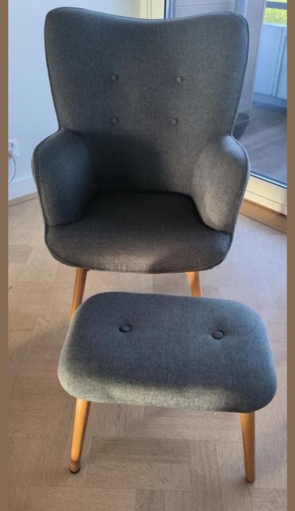Jysk Skalborg fauteuil met voetenbank - perfecte staat, Ophalen, 75 tot 100 cm, Stof, 50 tot 75 cm