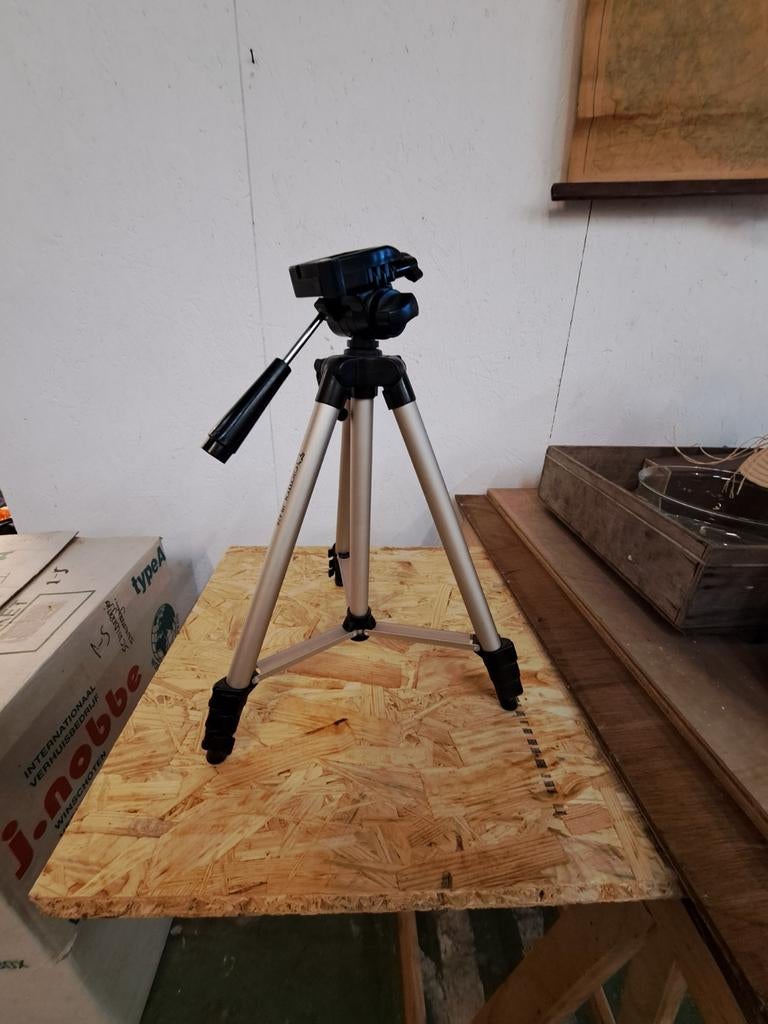 Lichtgewicht Statief merk Giottos, Audio, Tv en Foto, Fotografie | Statieven en Balhoofden, Ophalen, Zo goed als nieuw, Minder dan 150 cm