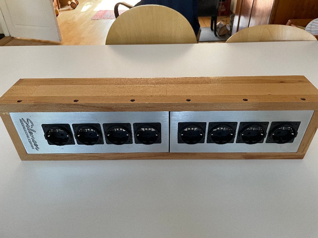 Furutech Stekkerblok met 9 NCF outlets, Ophalen of Verzenden, Gebruikt, Minder dan 2 meter, Componentkabel