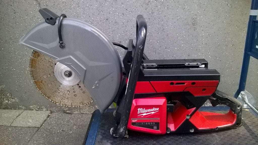 body  Milwaukee MXF COS350-602 bandenzaag, Ophalen, Gebruikt, 70 mm of meer, Milwaukee