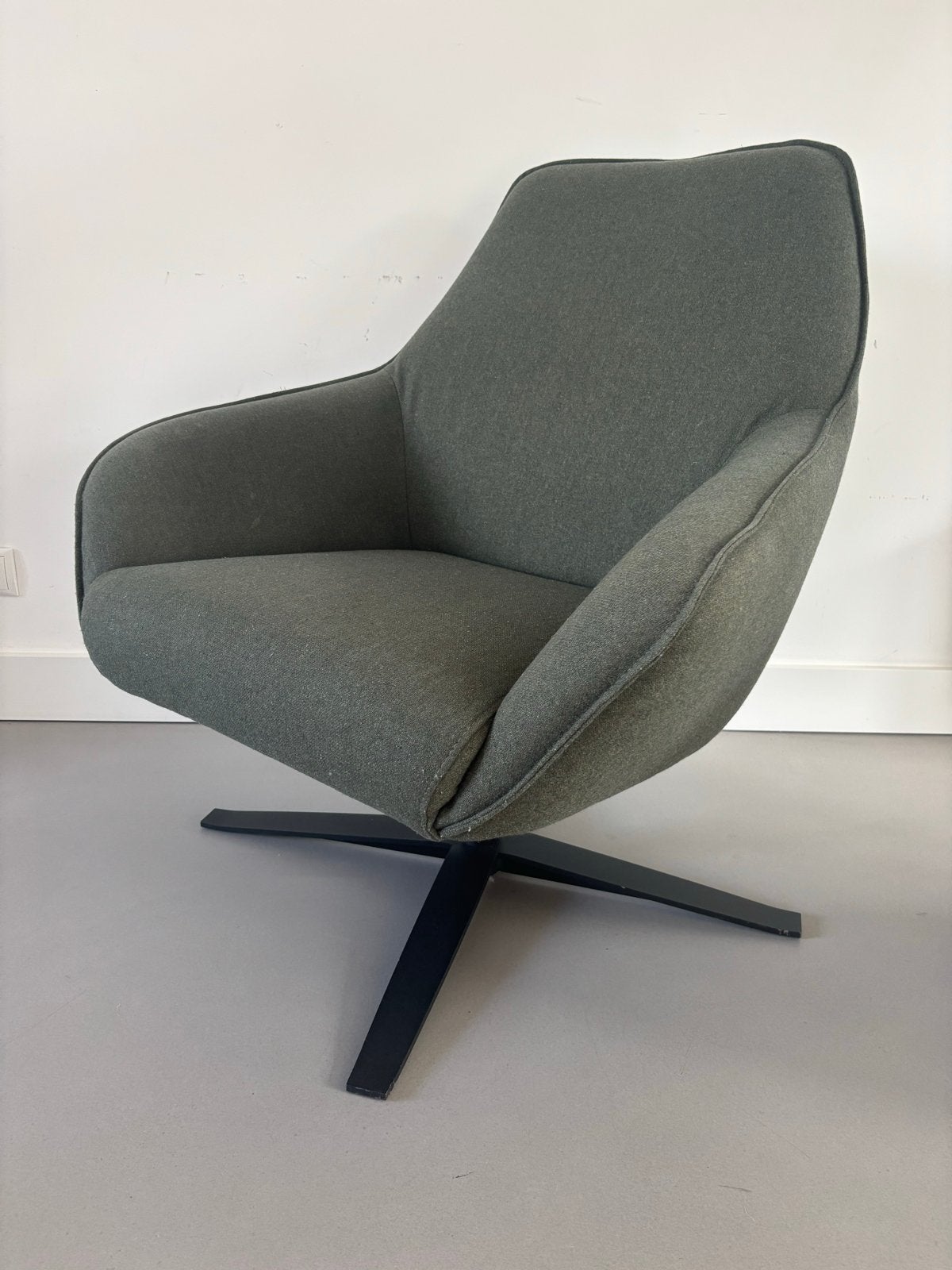 2 comfortabele groene fauteuils met draaivoet - loods 5, Ophalen, Gebruikt, Minder dan 75 cm, 75 tot 100 cm