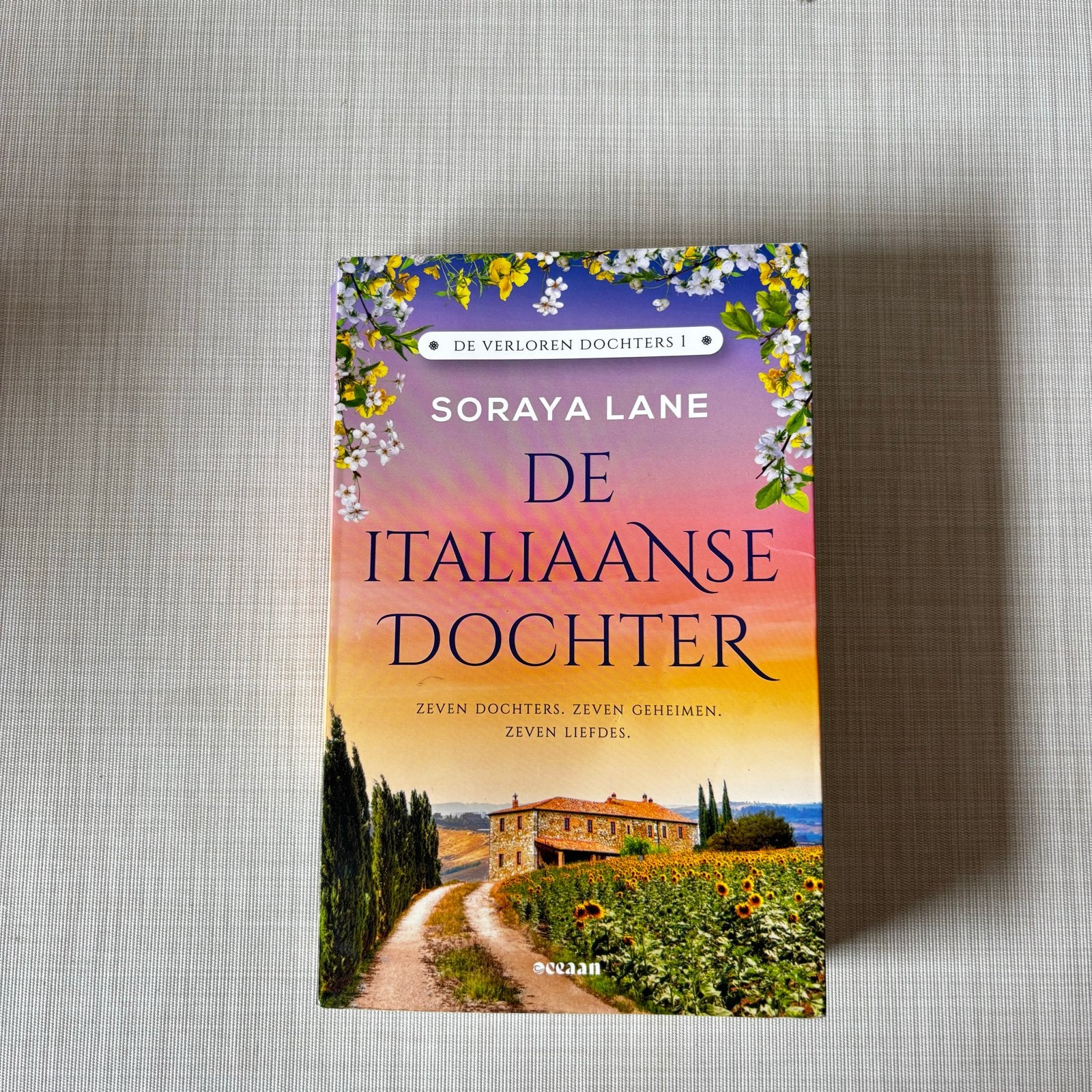 De Italiaanse Dochter - Soraya Lane (De Verloren Dochters 1), Ophalen of Verzenden, Zo goed als nieuw, Nederland
