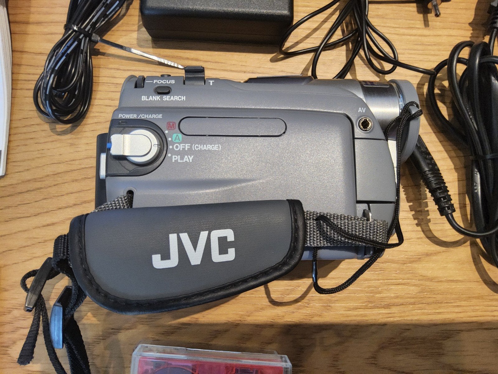 JVC GR-D50 Mini DV digitale videocamera met accessoires, Audio, Tv en Foto, Videocamera's Digitaal, Mini dv, Gebruikt, JVC, 20x of meer