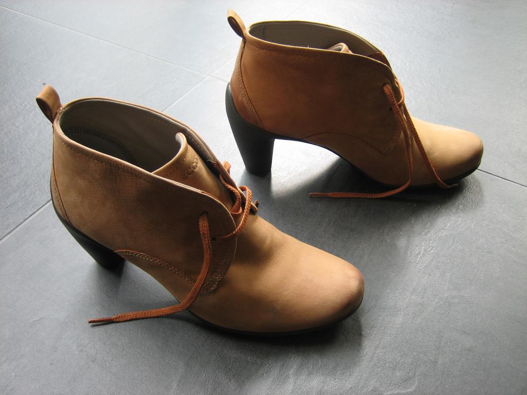 Nieuw!Amberkleurige nubuckleren enkelschoen ECCO 39 snazzeys, Ecco, Bruin, Verzenden, Lage of Enkellaarzen