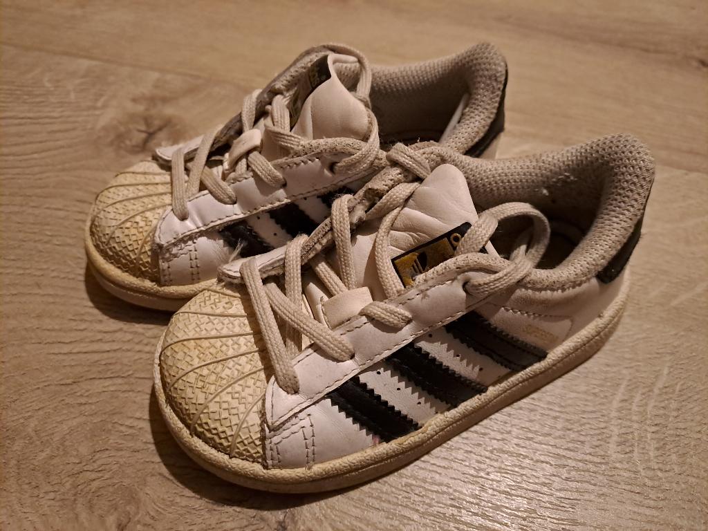 Adidas sneakers schoenen maat 22, Adidas, Gebruikt, Schoenen, Ophalen of Verzenden