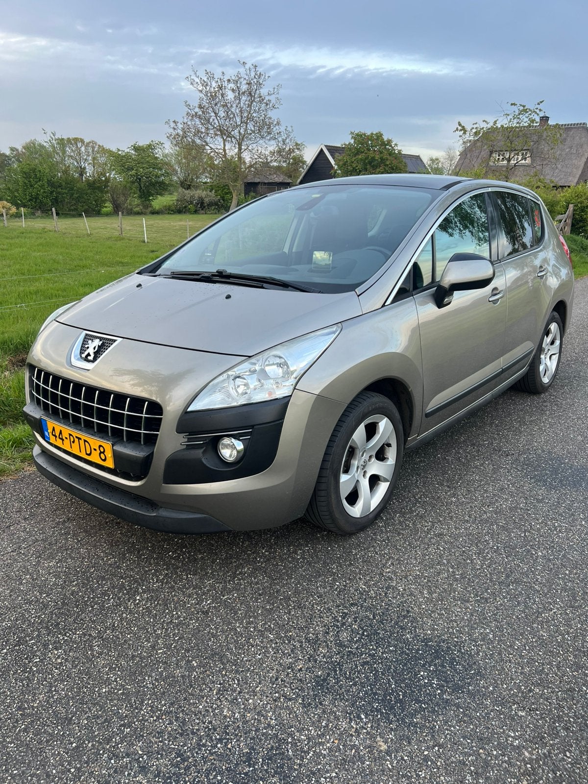 Peugeot 3008 1.6 AUT, Auto's, Zwart, Parkeersensor, Particulier, 1455 kg
