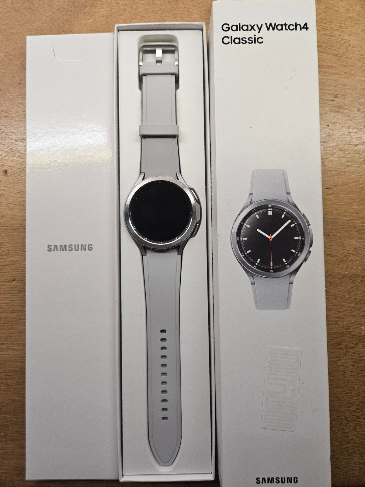 GALAXY WATCH4 CLASSIC, WEINIG GEBRUIKT, Ophalen, Zo goed als nieuw, Zwart, Android