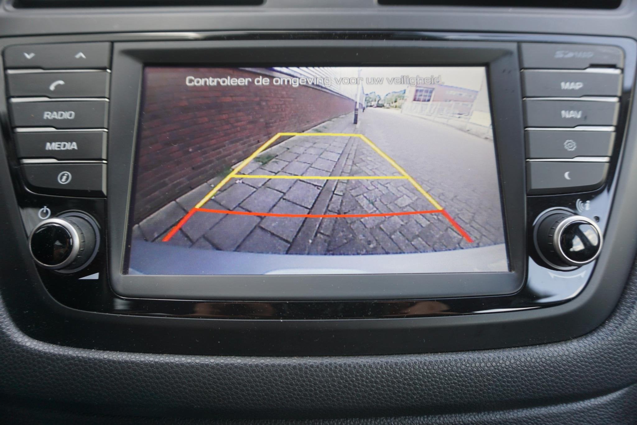 Hyundai i20 1.0 T-GDI 100PK/Dealeronderhouden/Camera/Navi/ 2, Auto's, Gebruikt, Euro 6, 23 km/l, Origineel Nederlands
