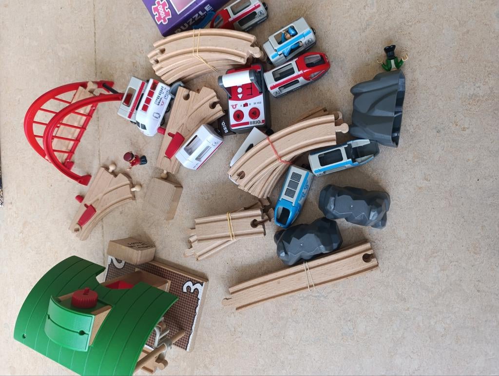 Brio speelgoedset met treinbaan, puzzel en speelmat, Kinderen en Baby's, Ophalen