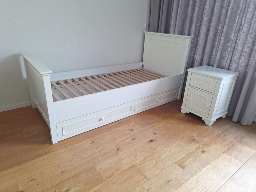 Bopita tienerbed wit + uitschuifbare lade en nachtkastje, Ophalen, Gebruikt, 90 cm, Eenpersoons
