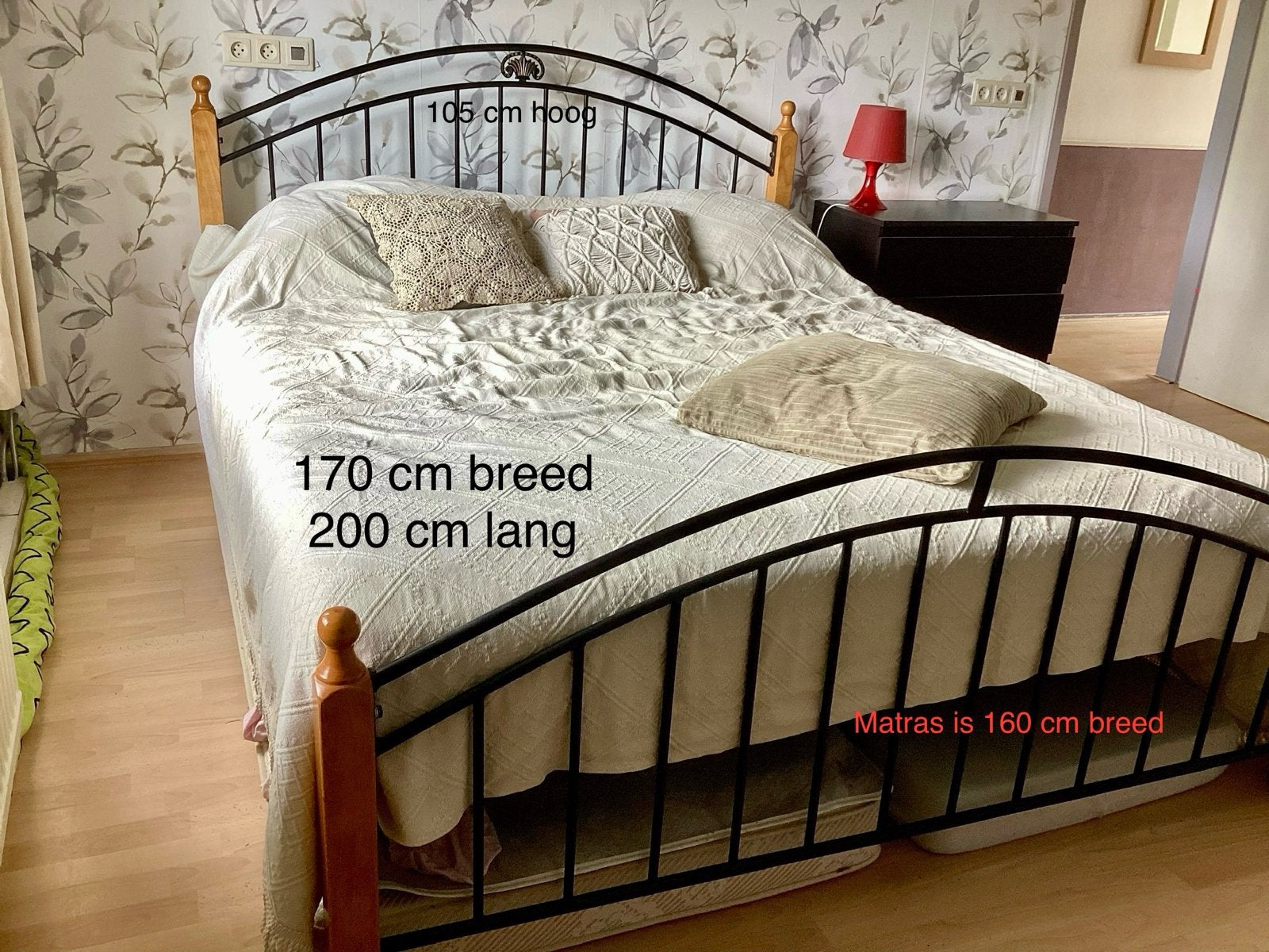 Tweepersoonsbed met toebehoren. gratis ikea ladenkast, Ophalen, Gebruikt, Zwart, Tweepersoons