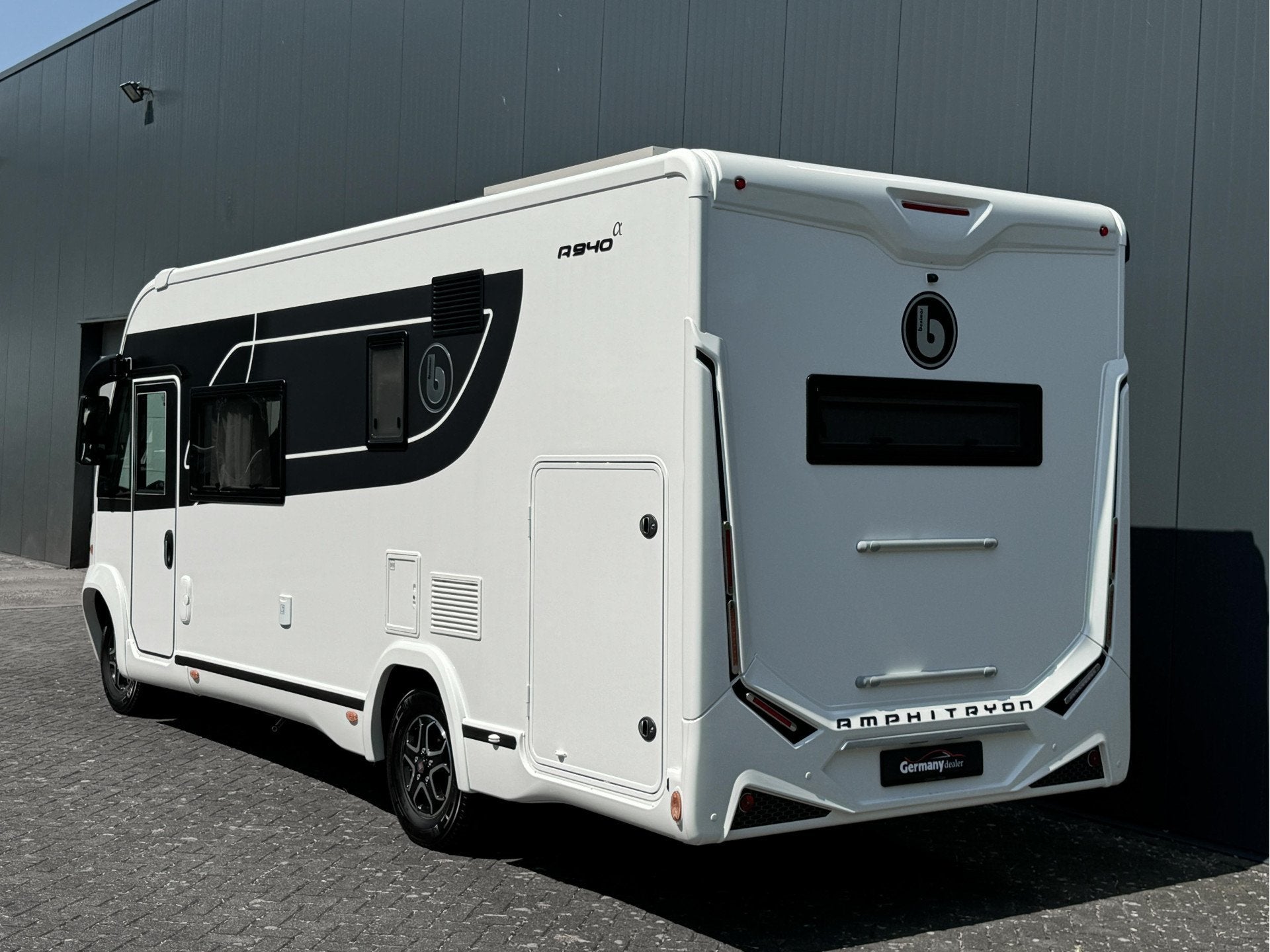 Benimar Amphitryon A940 2.2d 160pk Aut/9 5-pers Dakairco Lui, Caravans en Kamperen, De Kuinder 21
8444DC  HEERENVEEN, NL, Verwarmde buitenspiegels