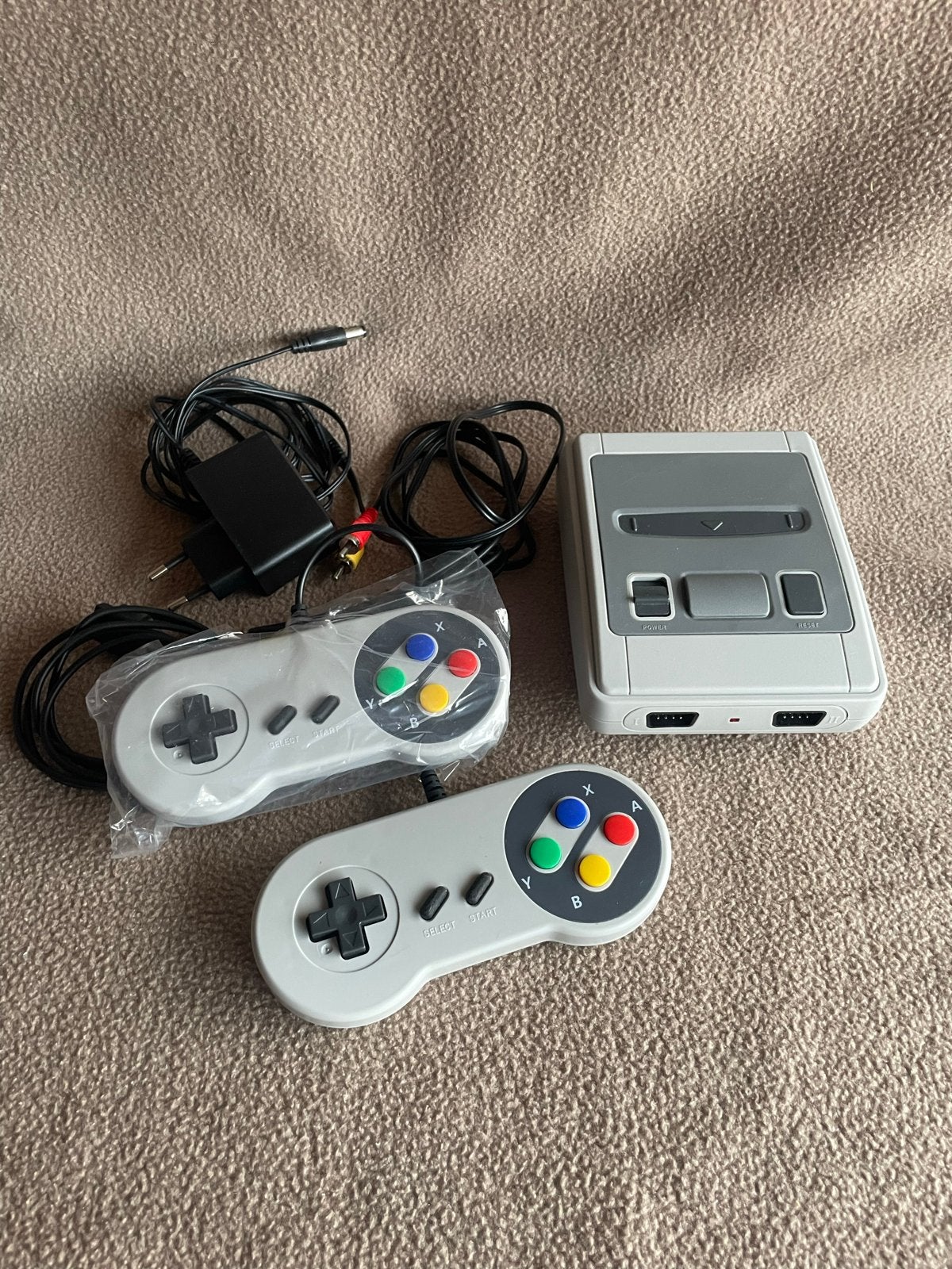 SFC Retro Gaming Console - SNES Kloon met 2 controllers, Ophalen of Verzenden, Overige merken, Zo goed als nieuw