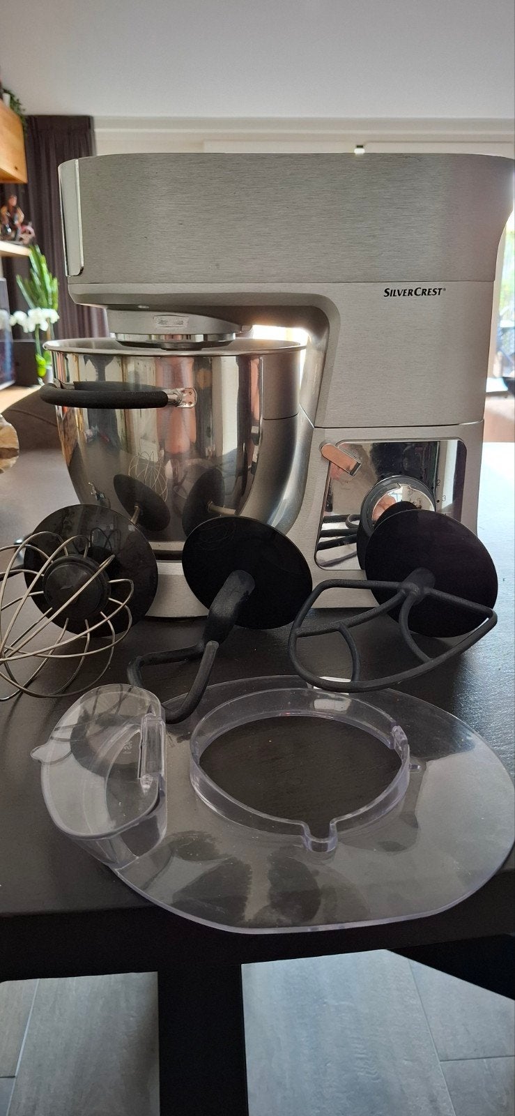 SilverCrest Keukenmachine met RVS kom en accessoires, Witgoed en Apparatuur, 3 tot 4 liter, Ophalen, Zo goed als nieuw, 3 snelheden of meer