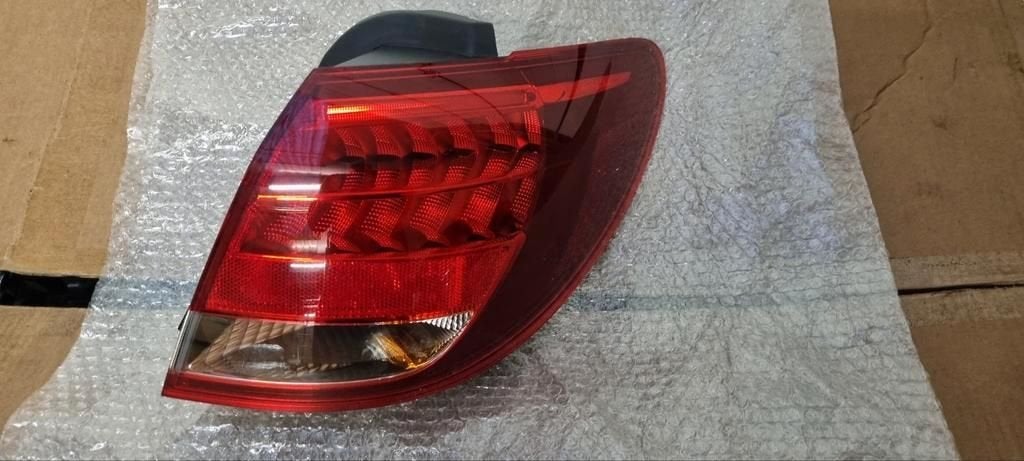 achterlicht mercedes B klasse w246 nieuwe A2469068200, Gebruikt, -, -, Ophalen of Verzenden
