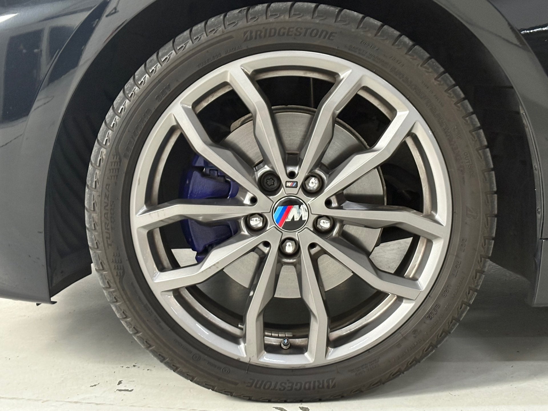 BMW 1-serie 118i High Executive, Pano, Sfeerverlichting, App, 136 pk, Gebruikt, Zwart, Leder