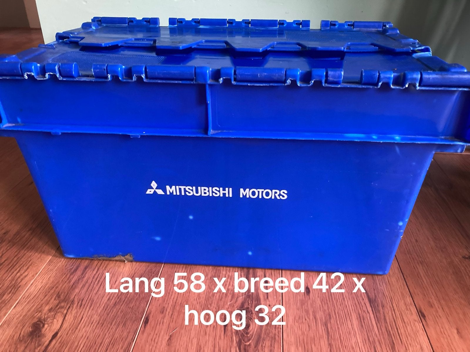 Blauwe krat van Mitsubishi Motors, Gebruikt, 40 tot 60 cm, Opvouwbaar, 50 tot 75 cm