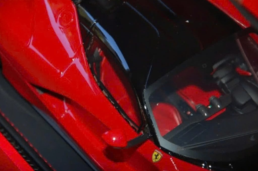 1:18 FERRARI LAFERRARI rosso corsa BBR SCHADE in doos WRH, Verzenden, Gebruikt, Auto, Overige merken
