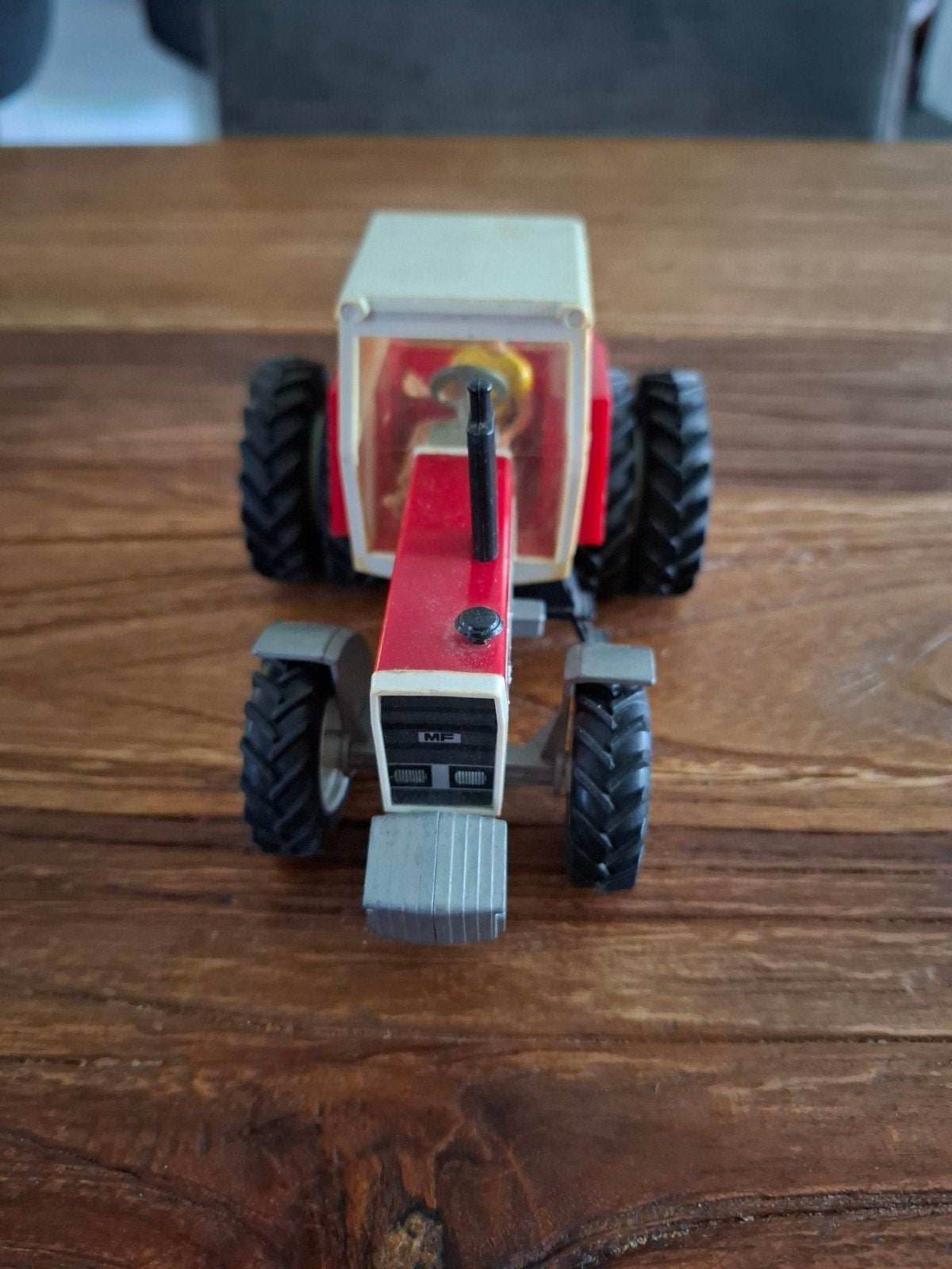 Te koop britains mf 2680 dubbellucht, Hobby en Vrije tijd, Ophalen of Verzenden, Zo goed als nieuw, Tractor of Landbouw, Britains