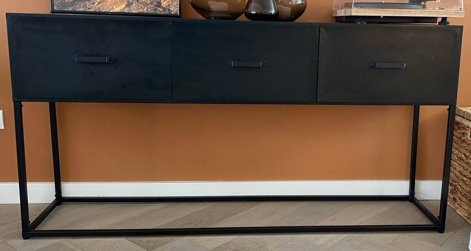 Zwart metalen dressoir met 3 lades (Gigameubel), Huis en Inrichting, Ophalen, 150 tot 200 cm, Zo goed als nieuw, Metaal