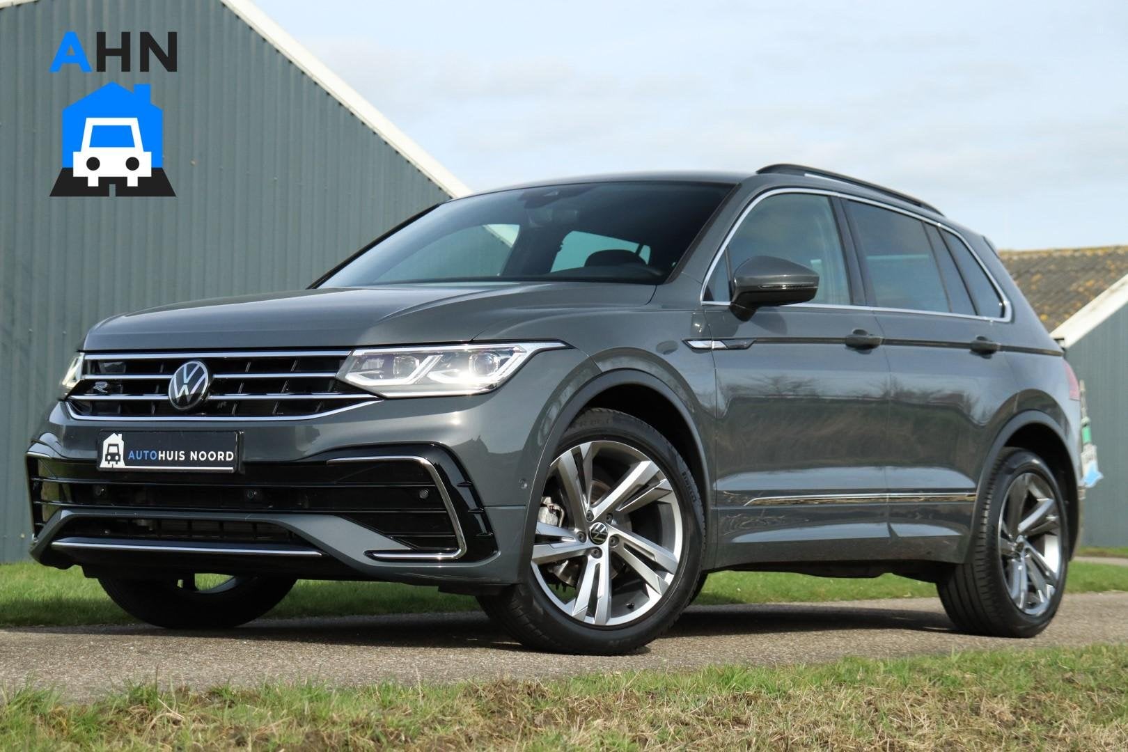 Volkswagen Tiguan 1.5 TSI / 2x R-Line / Virtual Cockpit / 15, 15 km/l, 4 cilinders, 150 pk, Alcantara