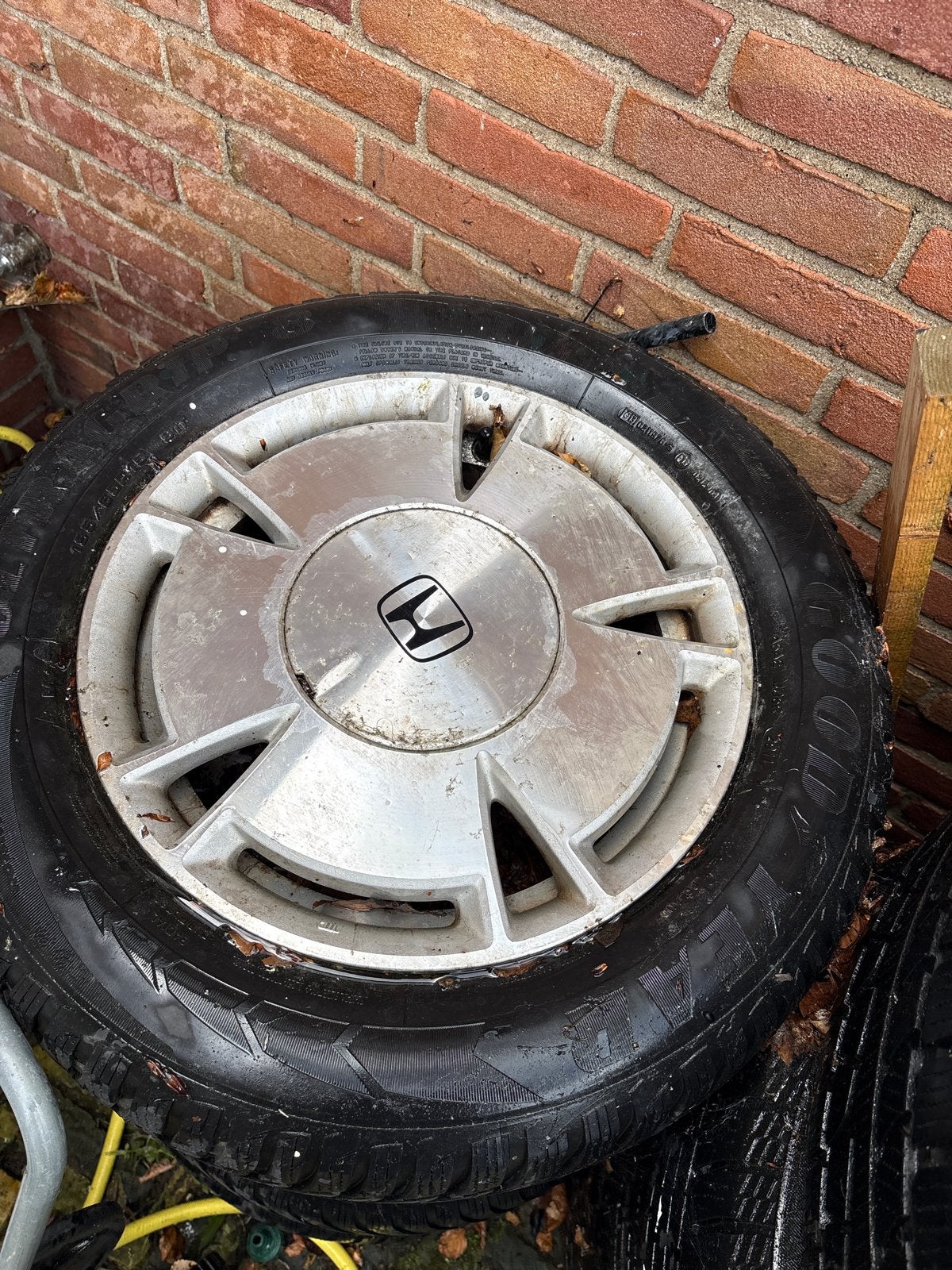 Honda 15 inch winterbanden met velgen, Auto-onderdelen, Banden en Velgen, Ophalen, Gebruikt, 15 inch, Banden en Velgen